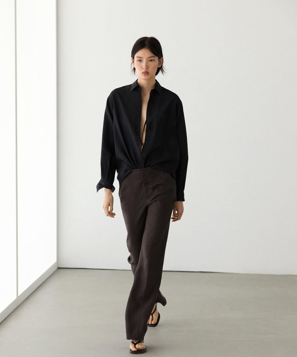 마시모두띠(MASSIMO DUTTI) 100% 린넨 킥 벨보텀 팬츠