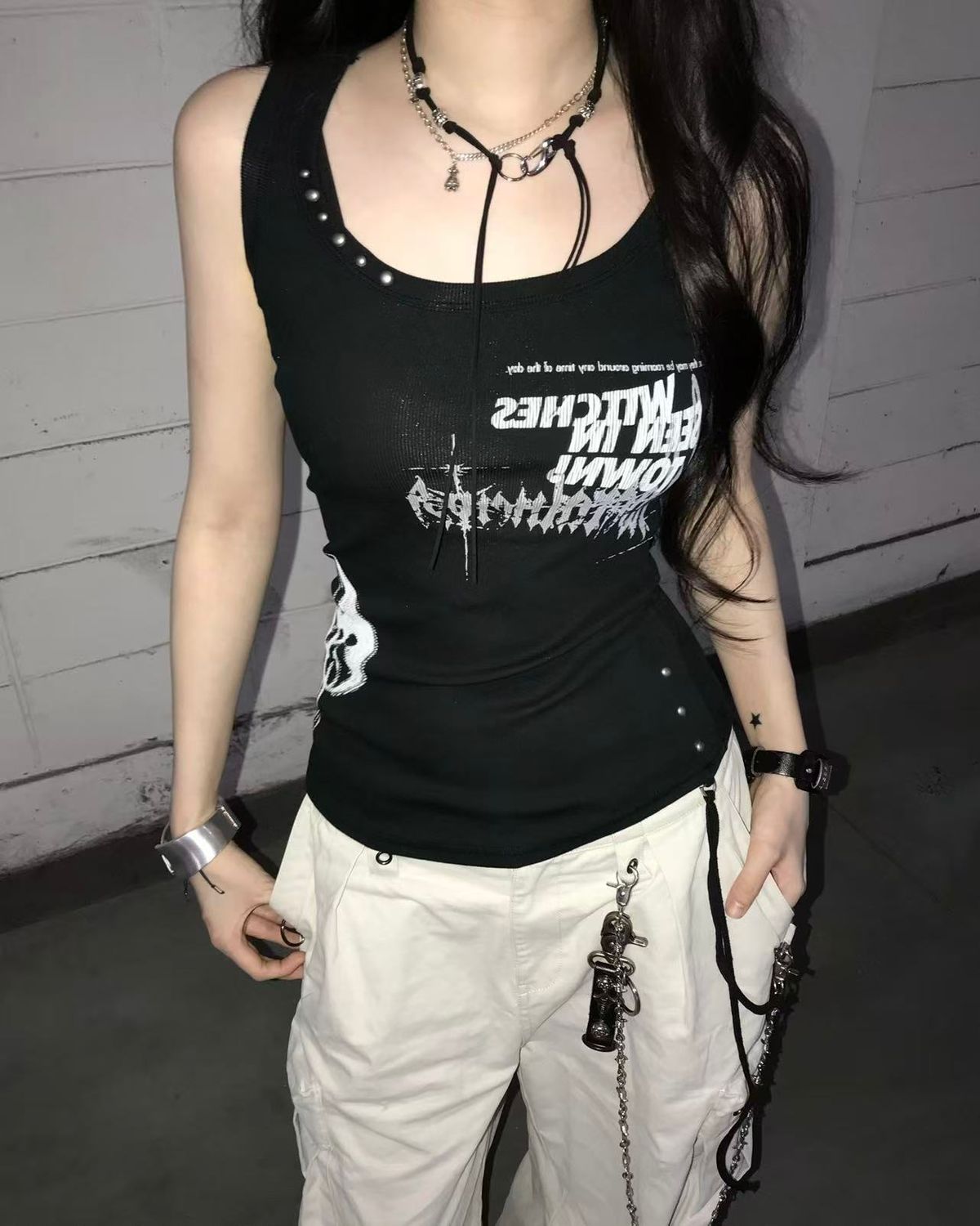 리버뉴스(LIBERALNEWS) BLAVKNESS NEWS SLEEVELESS_BLACK