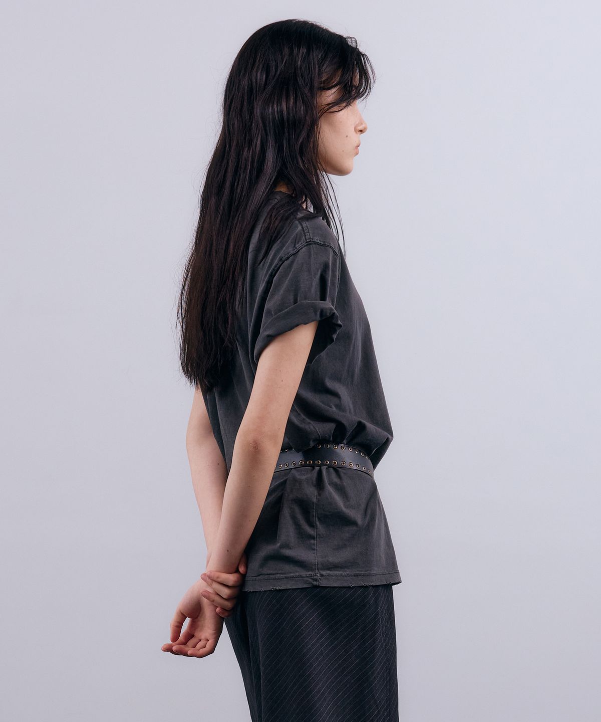 누아클레(NUAKLE) (w) 소프트 다이드 포켓 티_차콜 블랙