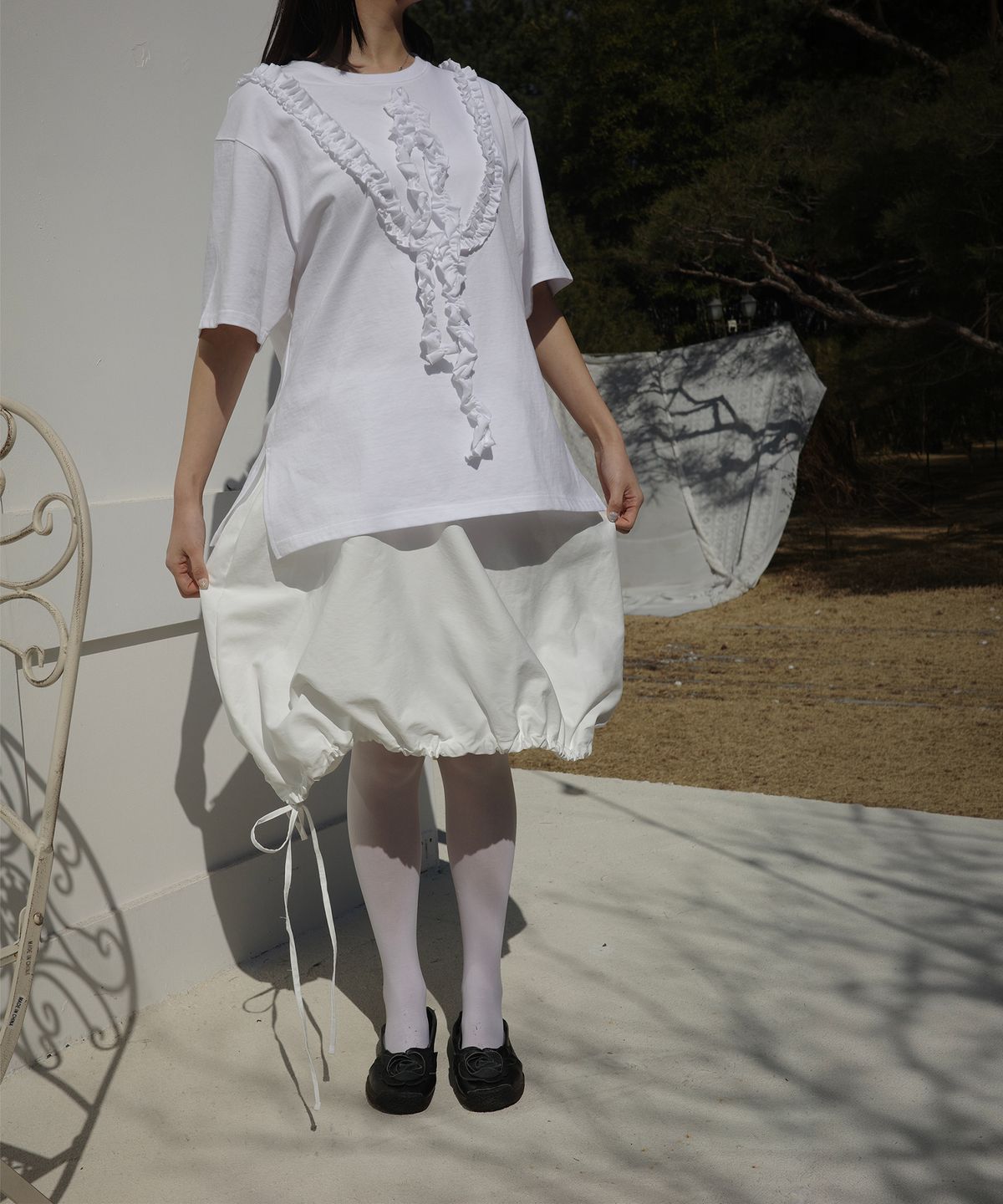 이서이(ESEOE) the garden ruffle t-shirt White