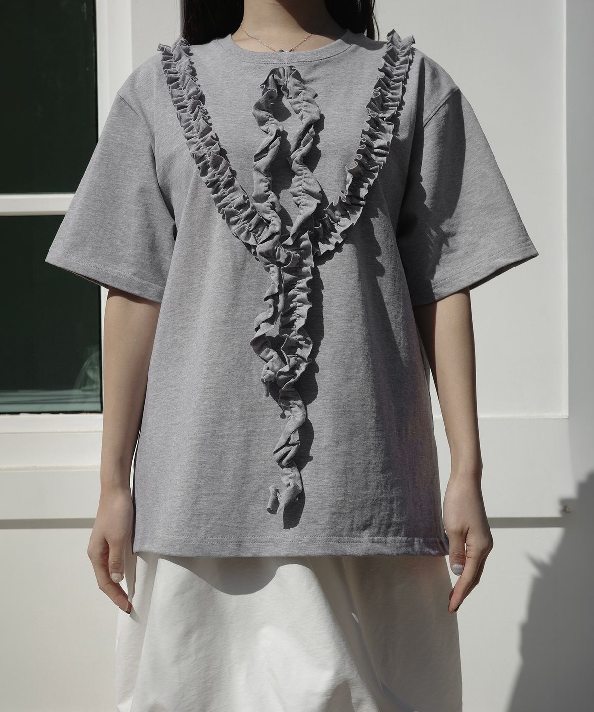 이서이(ESEOE) the garden ruffle t-shirt Melange gray