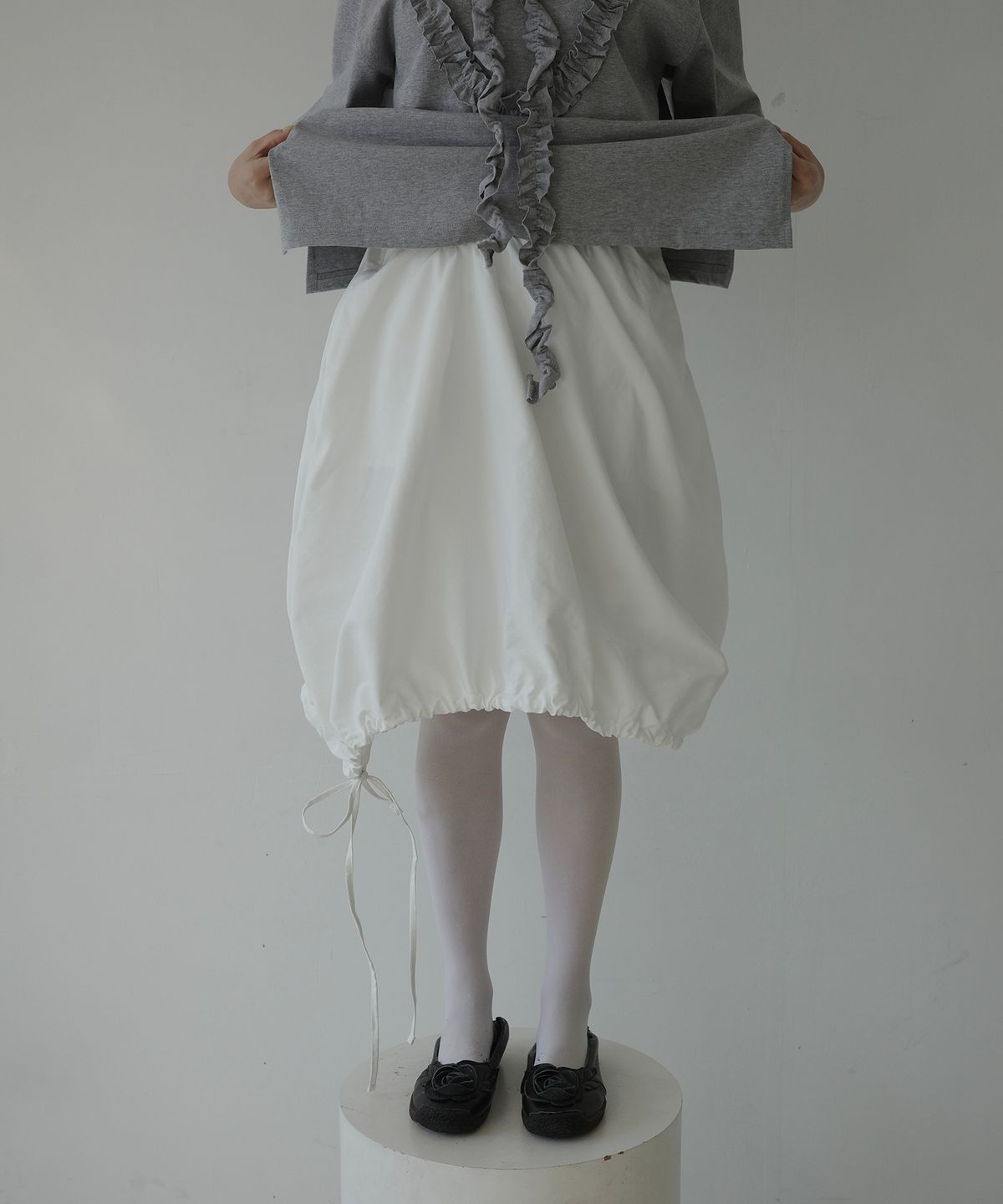 이서이(ESEOE) petal volume skirt White