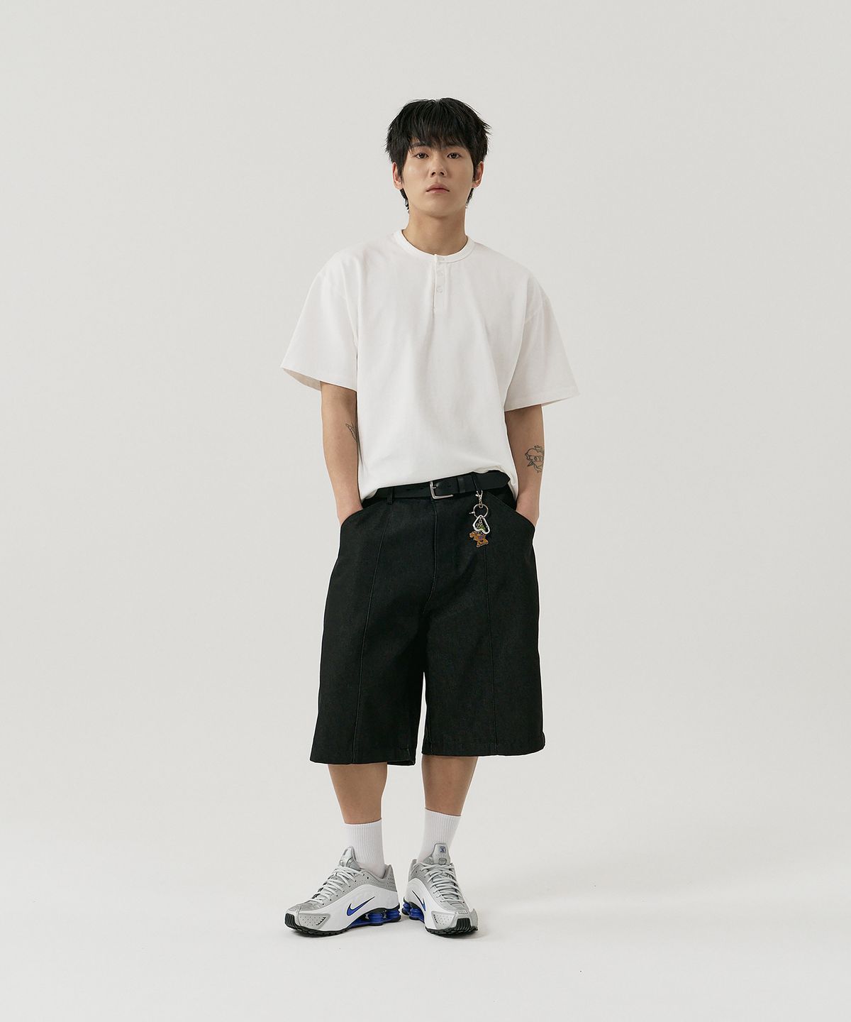 그노크(GNOK) 피그먼트 크롭 헨리넥 반팔 티셔츠[아이보리]