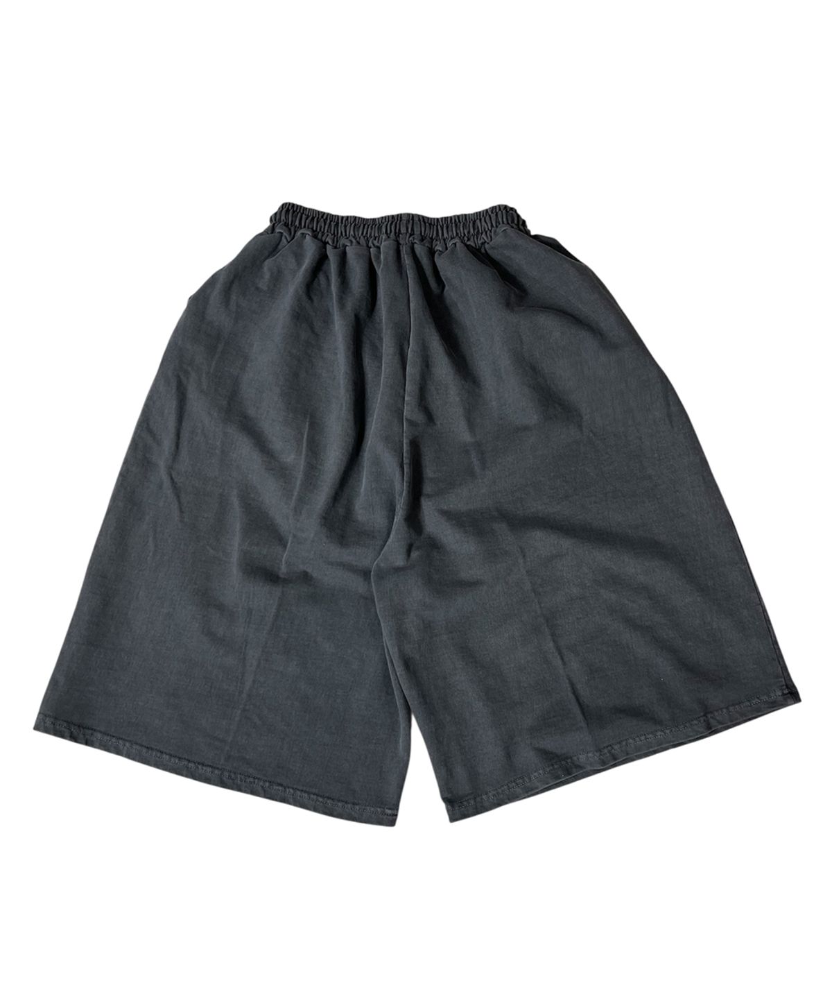 스케이터락(SK8ER ROCK) Rough Cross Pigment Bermuda Shorts ((charcoal))