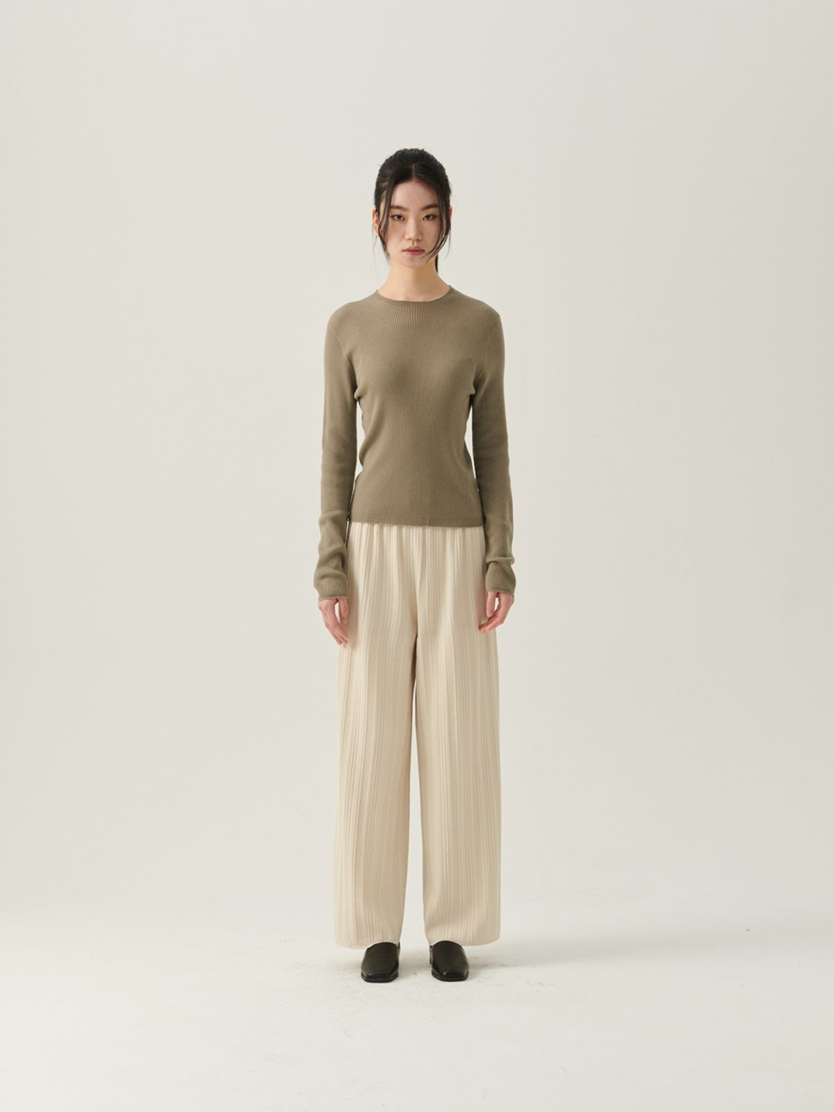 베이스스레드(BASETHREAD) Linear Crew Neck Top - Taupe