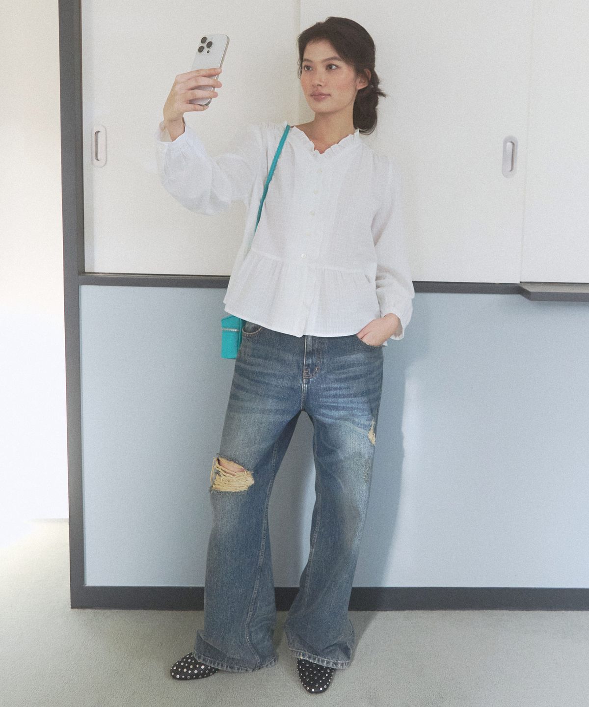 뉴루키(NEW LOOKY) Damaged wide fit denim pants_Dark blue