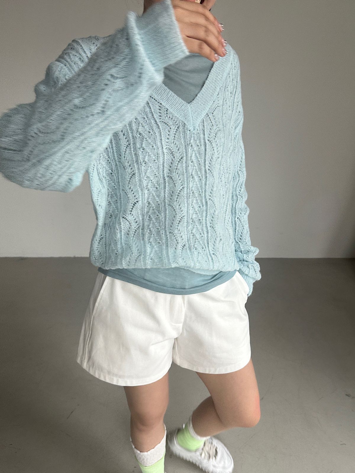 아포엠(APOEM) Airy V-Neck Knit (3C)