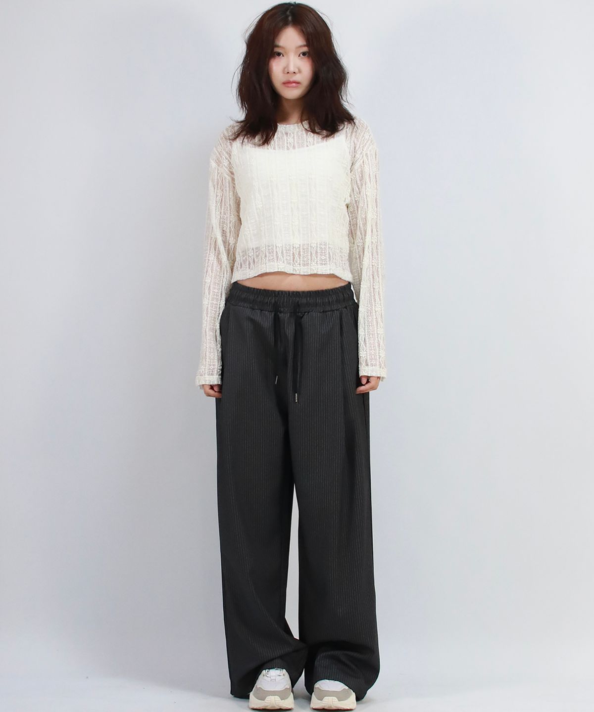 드마크(DEMARC) Pin Stripe Slacks Semi-Wide One-Tuck Pants