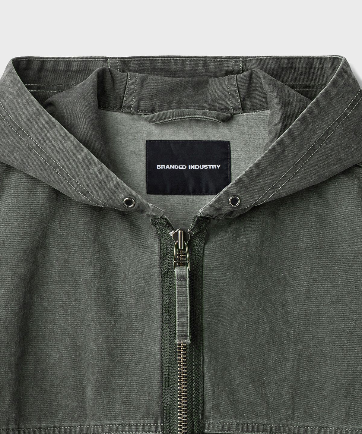 브랜디드(BRANDED) UTILITY TANKER SHORT PARKA [KHAKI]
