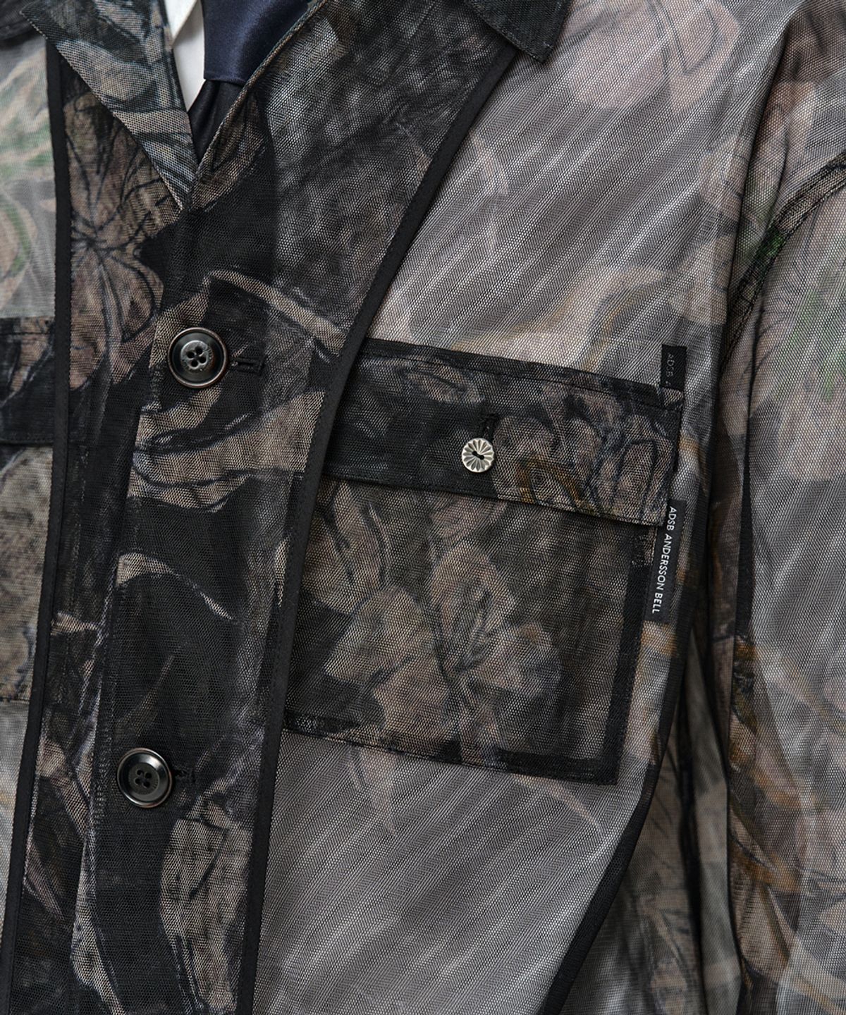앤더슨벨(ADSB ANDERSSON BELL) KARIM SHEER FLOWER PRINTED OVER SHIRT atb1524m(BLACK/BEIGE)
