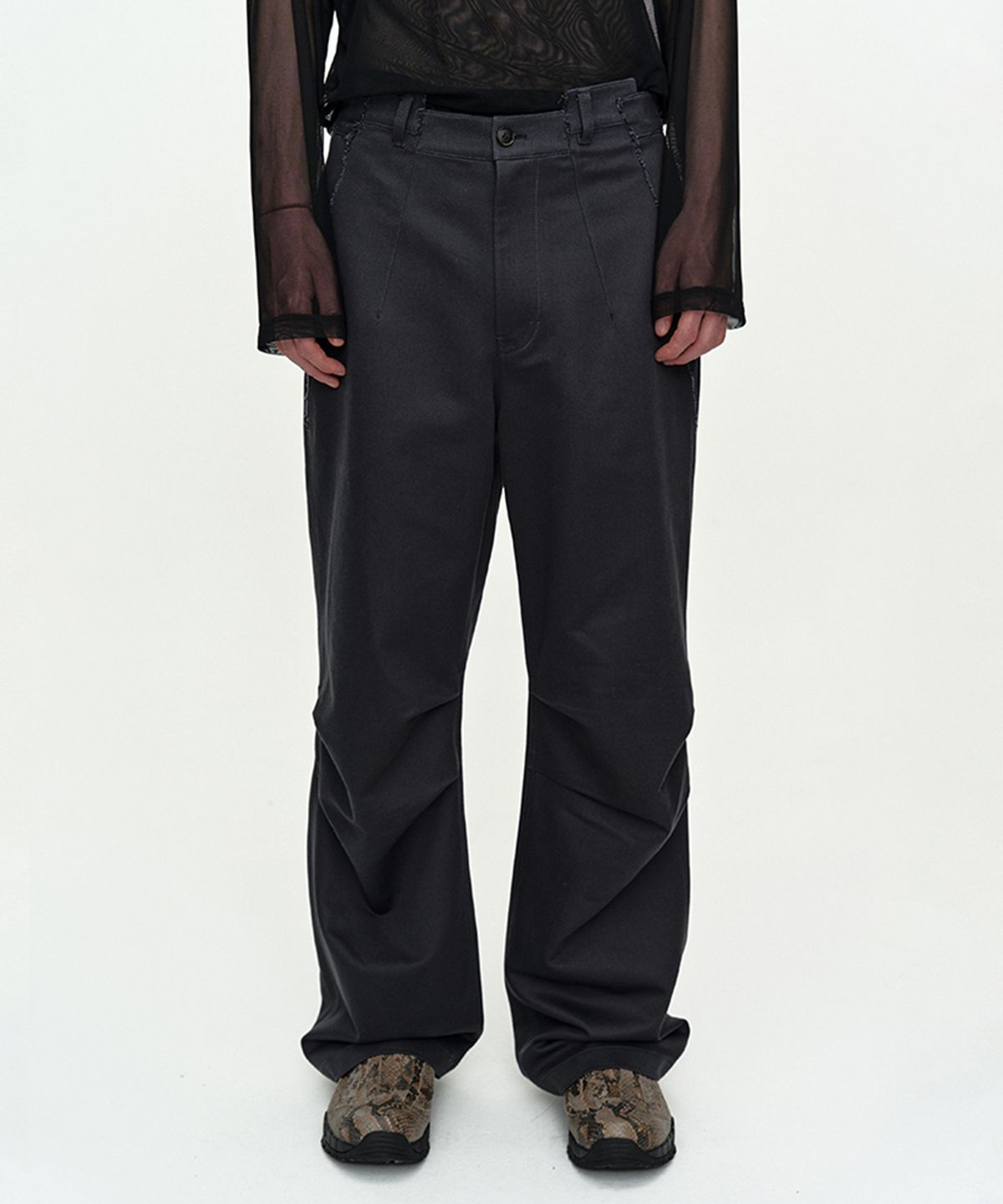 앤더슨벨(ADSB ANDERSSON BELL) CUT-OUT WRAP WIDE-LEG TROUSERS apa868m(CHARCOAL/NAVY)