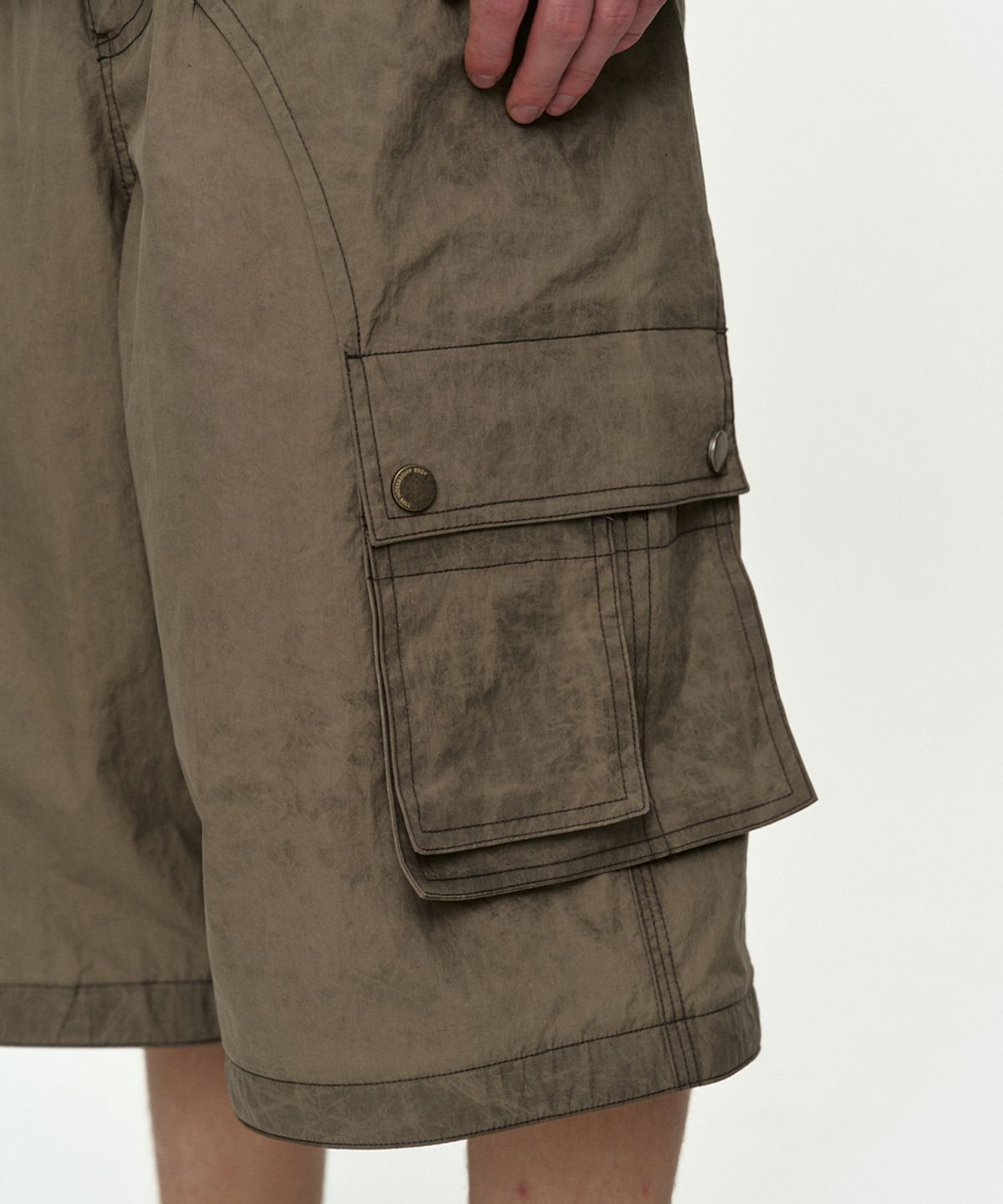 앤더슨벨(ADSB ANDERSSON BELL) CARPENTER CARGO SHORTS apa866m(KHAKI BROWN)