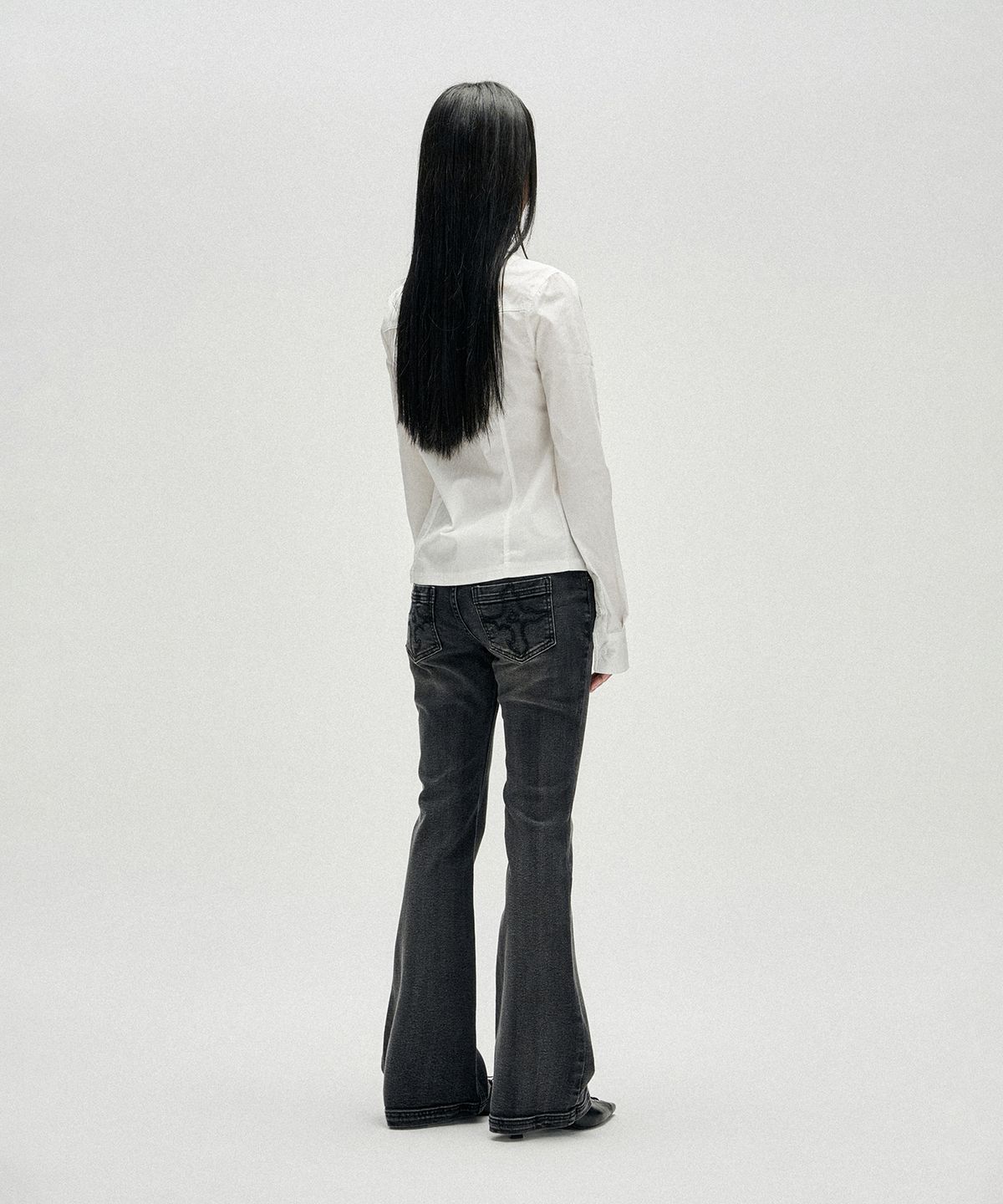 낫포너드(NOT4NERD) W Symbol Stitch Low Rise Flare Fit Denim Pants - Black
