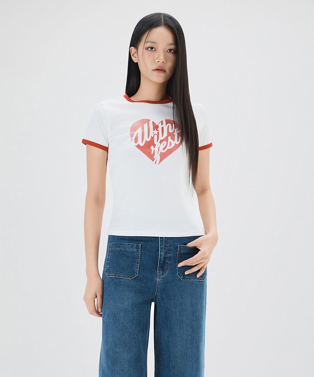 미쏘(MIXXO) 링거 그래픽 반팔 티셔츠_MIWHWG511A