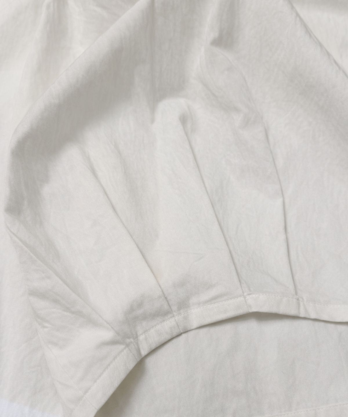 다이아몬드 레이라(DIAMOND LAYLA) Drift Collarless Blouse Shirt B01