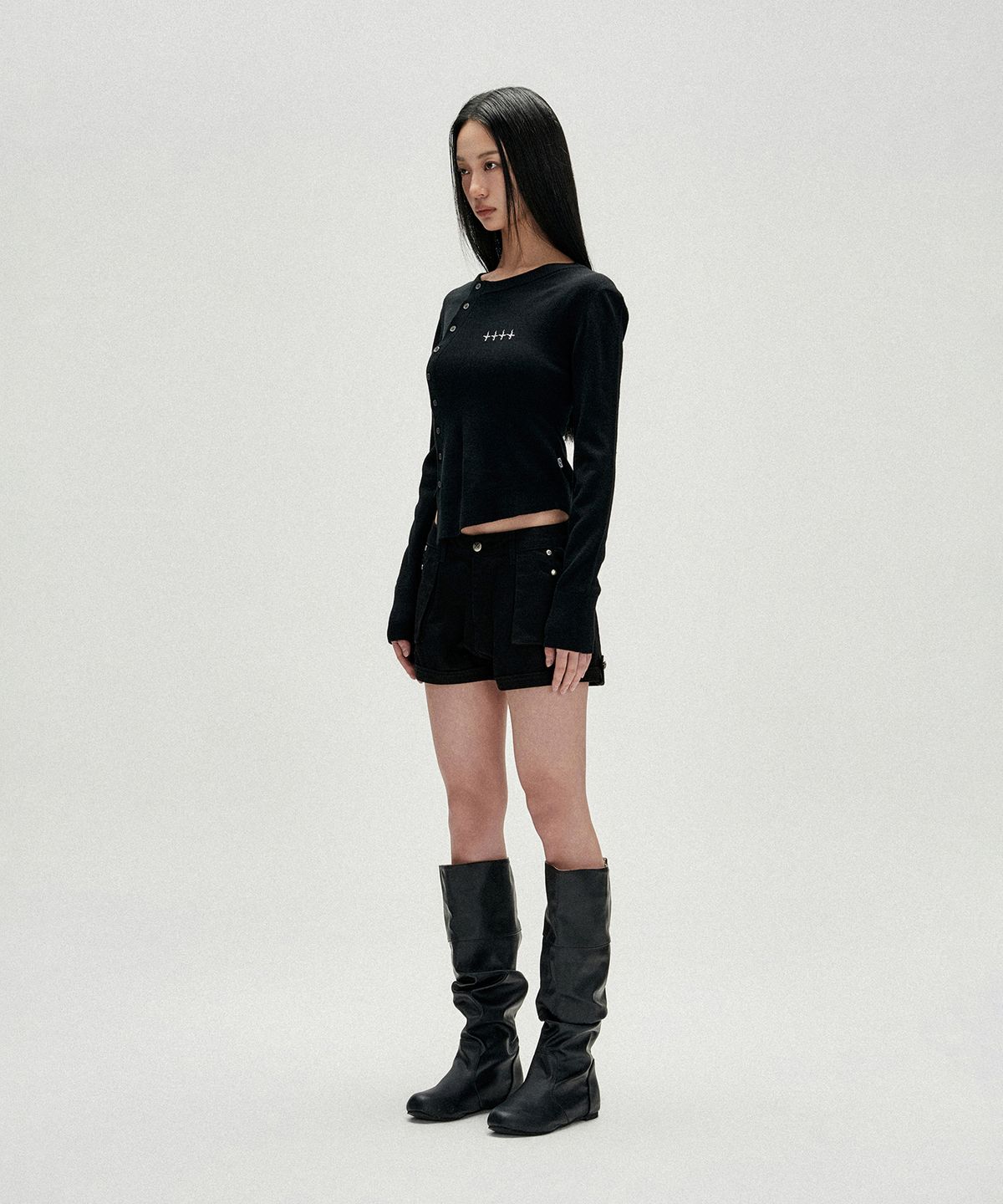 낫포너드(NOT4NERD) W Diagonal Button Knit Cardigan - Black