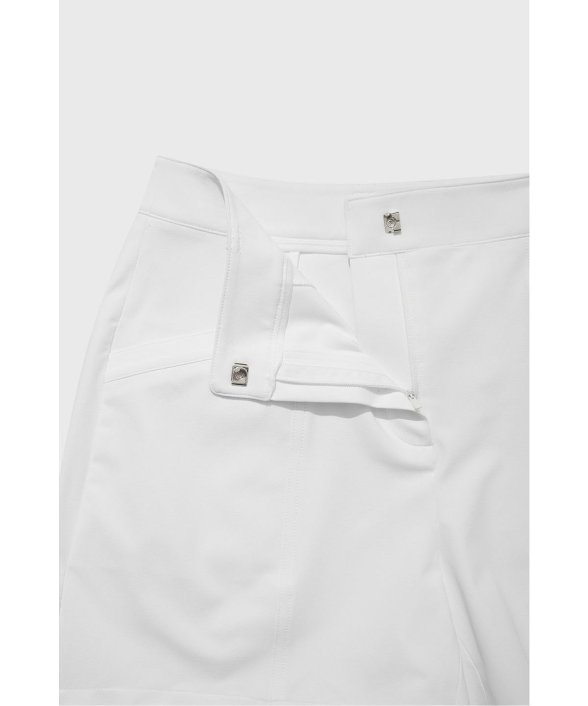 왁(WAAC) Women Basic half pants WWPNM26201IVX