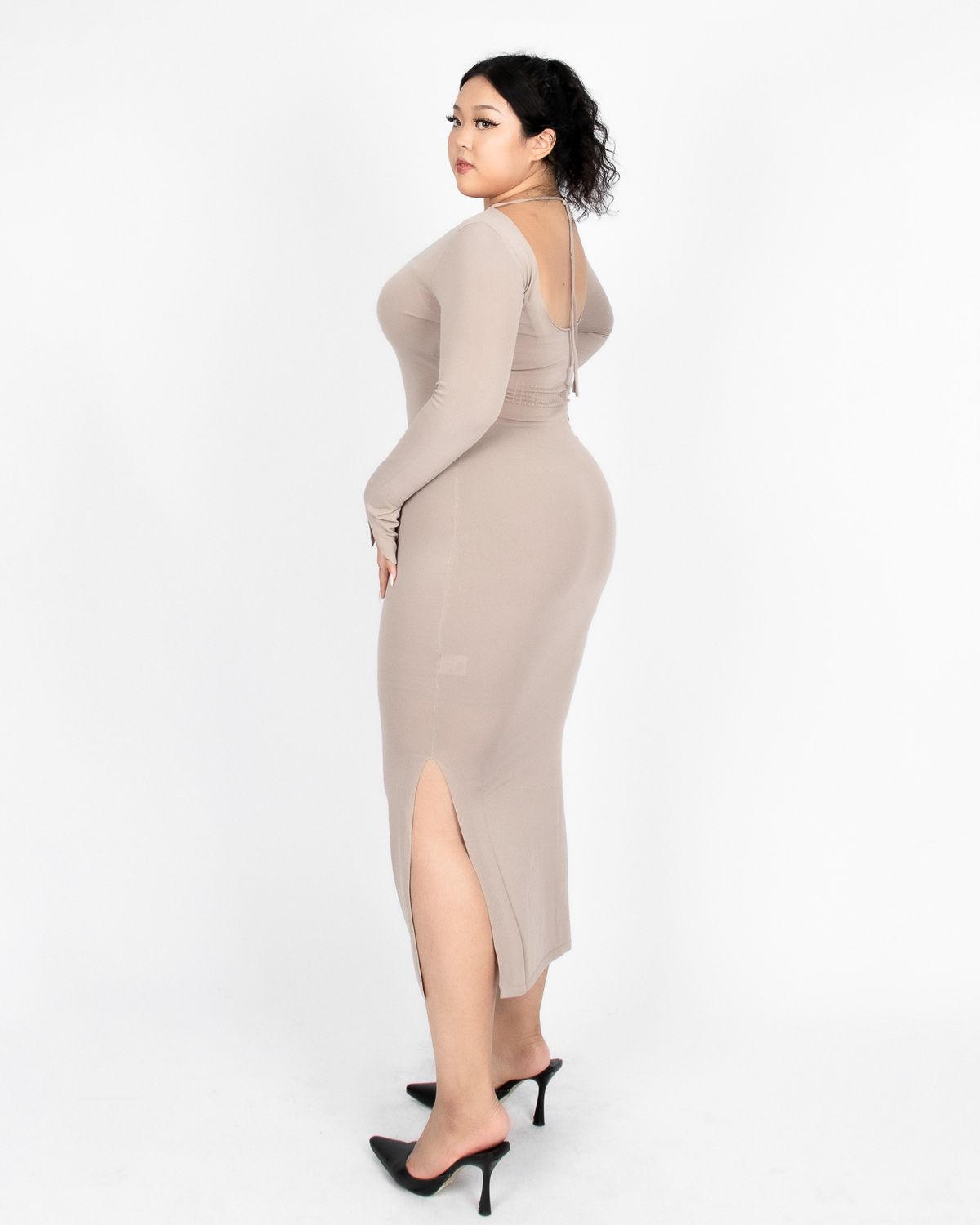 쿨시스(COOLSIS) CS BACK OFF MAXI KNIT DRESS-027 (BEIGE)
