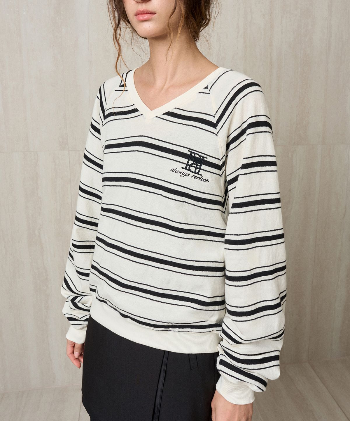 리이(RE RHEE) STRIPED KNIT PULLOVER COOKIES AND CREAM