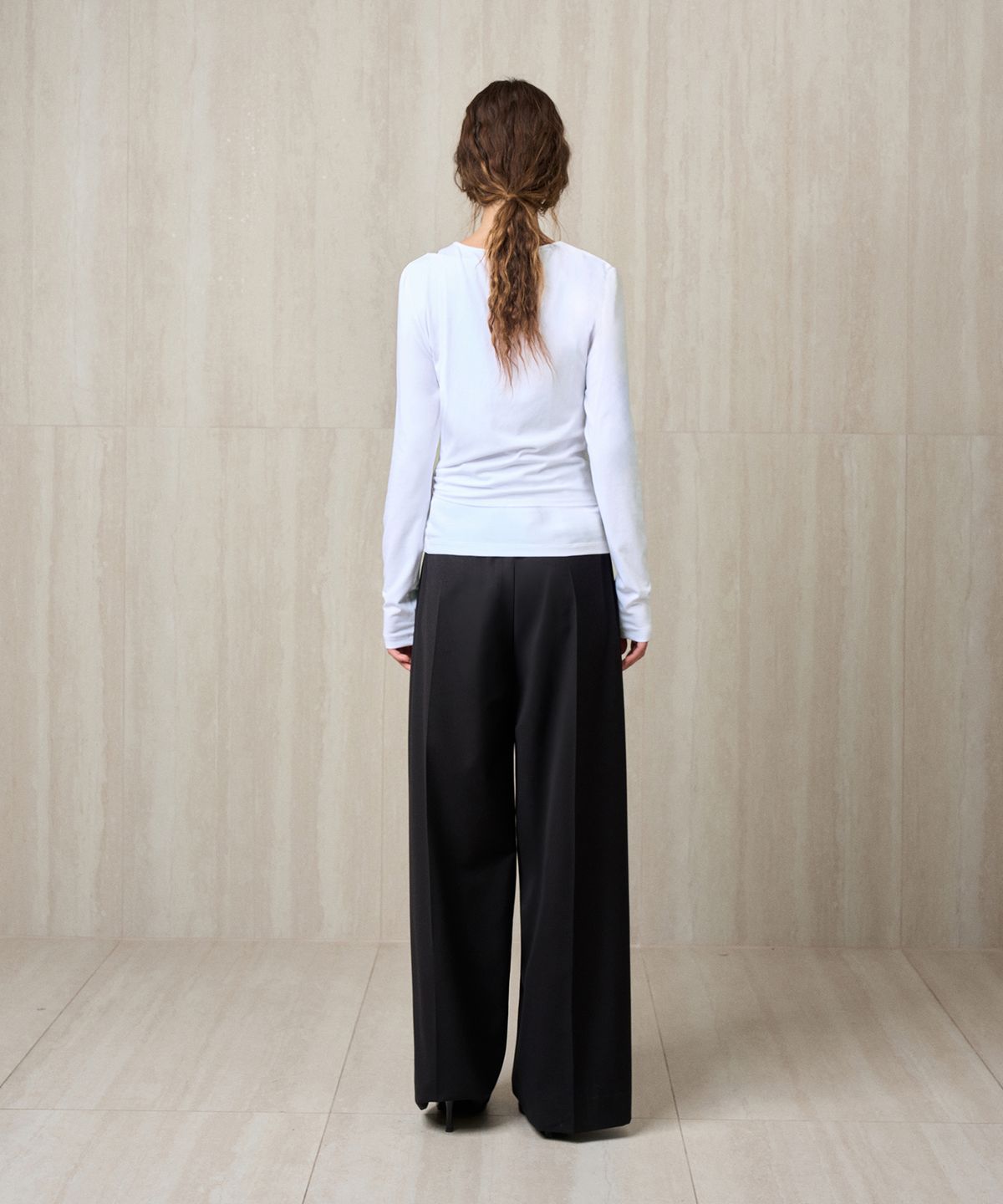 리이(RE RHEE) SIDE-TIE LAYERED TOP WHITE