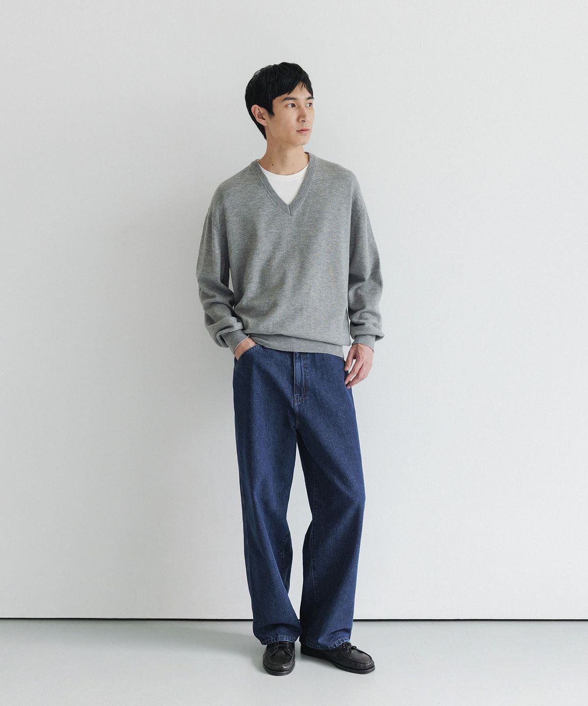 블랭크룸(BLANKROOM) 브이 넥 니트_LIGHT GRAY