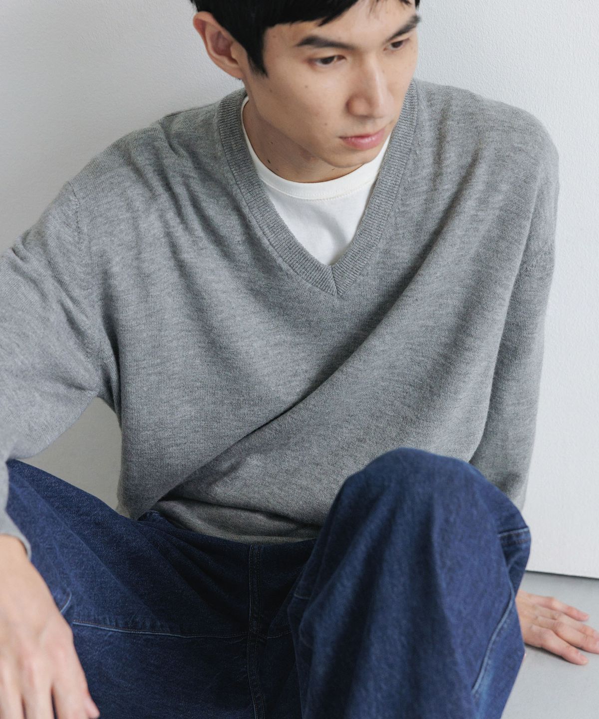 블랭크룸(BLANKROOM) 브이 넥 니트_LIGHT GRAY
