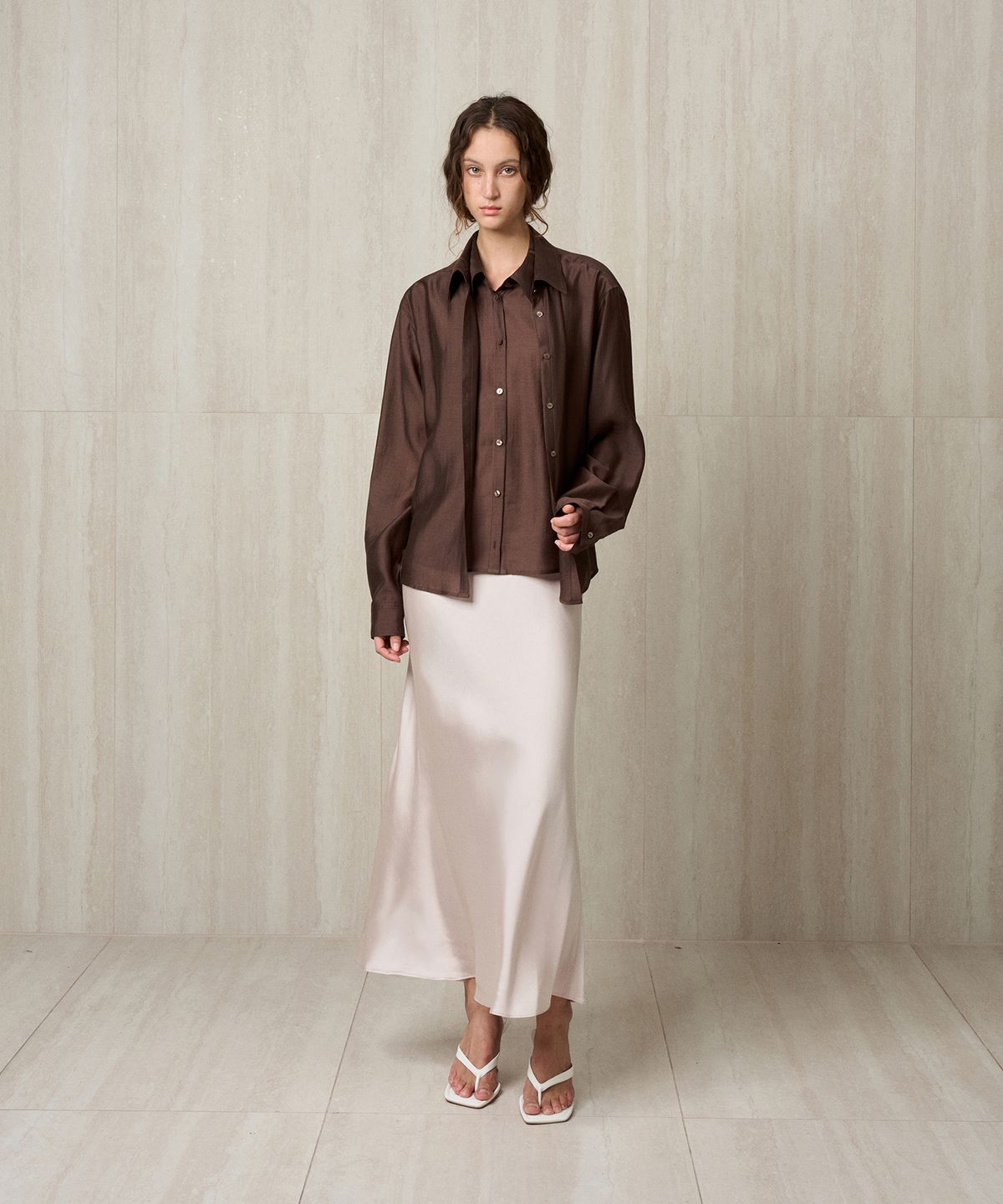 리이(RE RHEE) LAYERED PLACKET SHIRT TRUFFLE