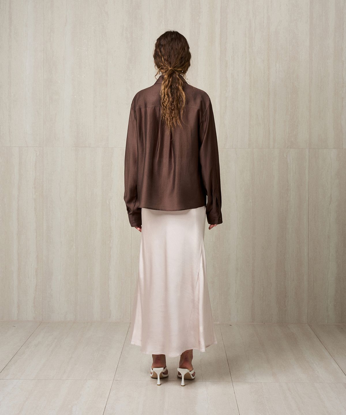 리이(RE RHEE) LAYERED PLACKET SHIRT TRUFFLE