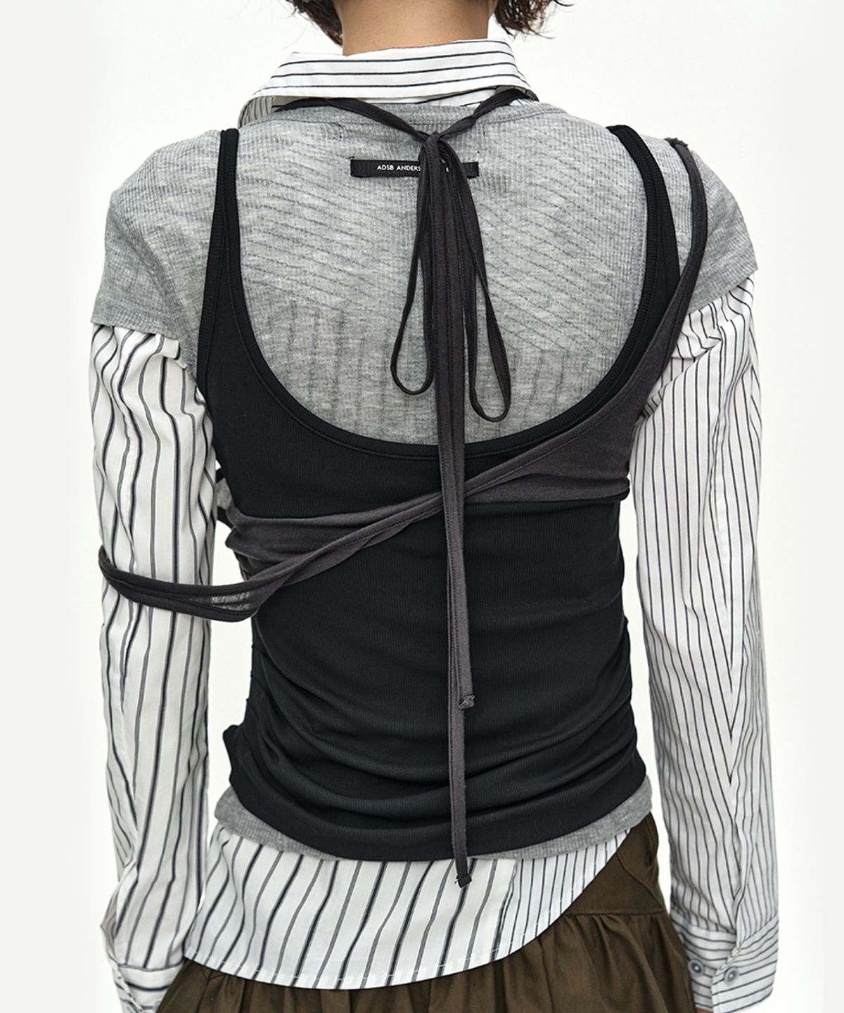 앤더슨벨(ADSB ANDERSSON BELL) UPSIDE-DOWN LAYERED T-SHIRT atb1556w(GREY/BLACK)