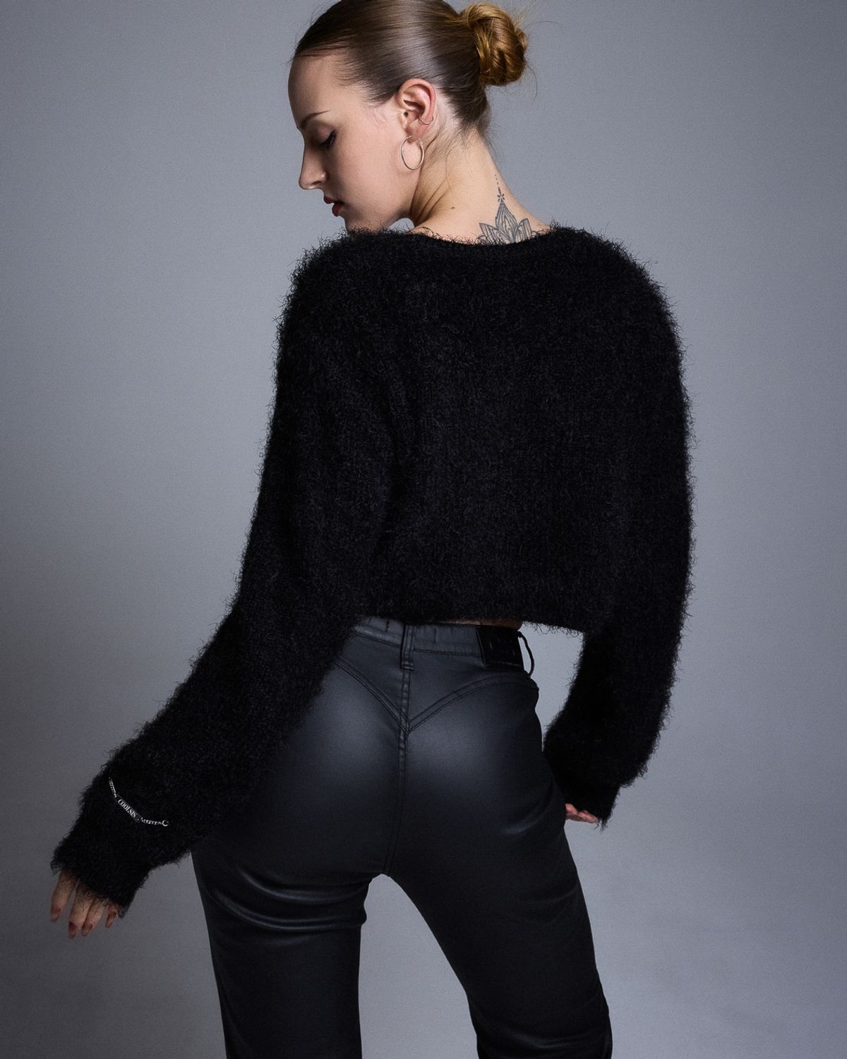 쿨시스(COOLSIS) CS FUR CROP CARDIGAN-010 (BLACK)