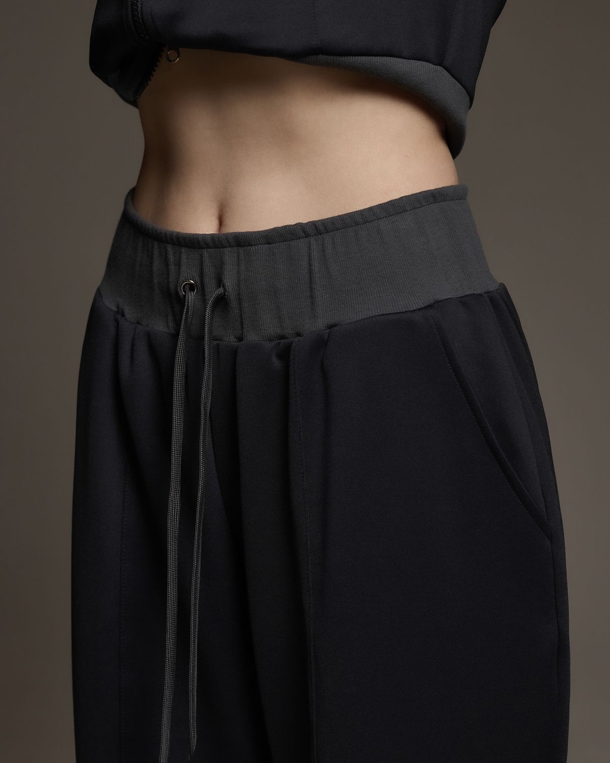 쿨시스(COOLSIS) CS ESSENTIAL PANTS-063 (CHARCOAL)
