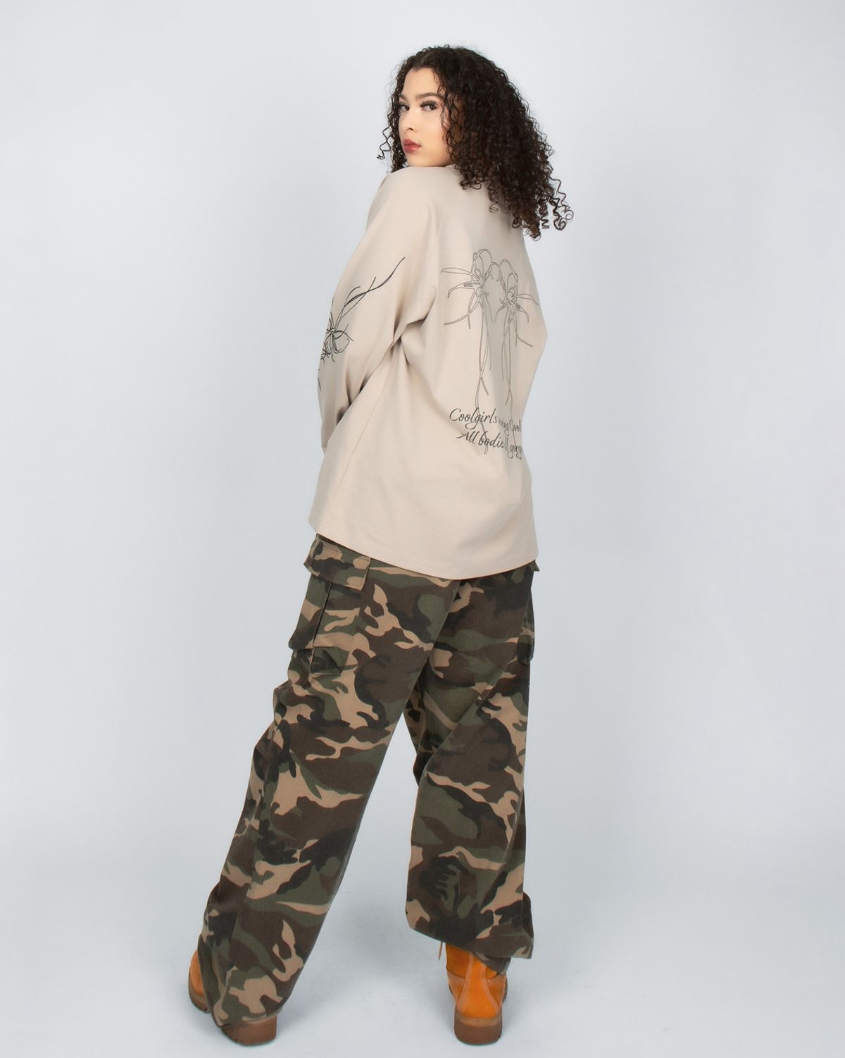 쿨시스(COOLSIS) CS TATTOO LOOSE TOP-038 (BEIGE)