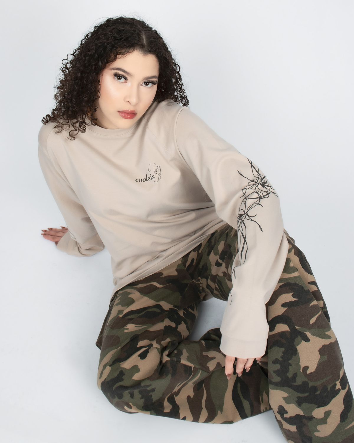 쿨시스(COOLSIS) CS TATTOO LOOSE TOP-038 (BEIGE)