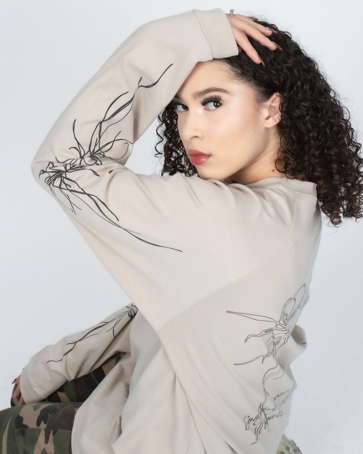 쿨시스(COOLSIS) CS TATTOO LOOSE TOP-038 (BEIGE)