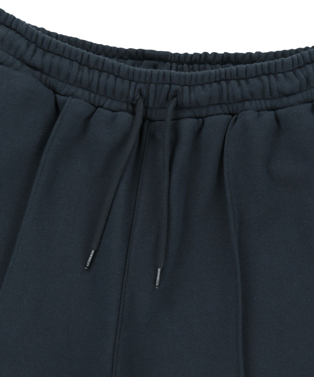 브라운브레스(BROWNBREATH) TAG TUCK SWEAT SHORTS - BLUE