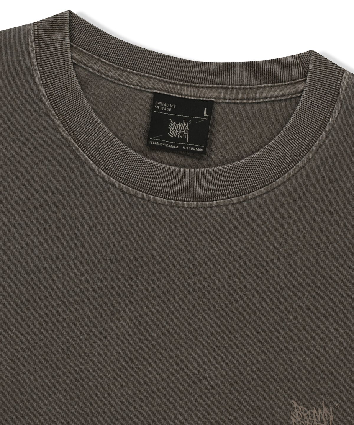 브라운브레스(BROWNBREATH) TAG PIGMENT TEE - BROWN