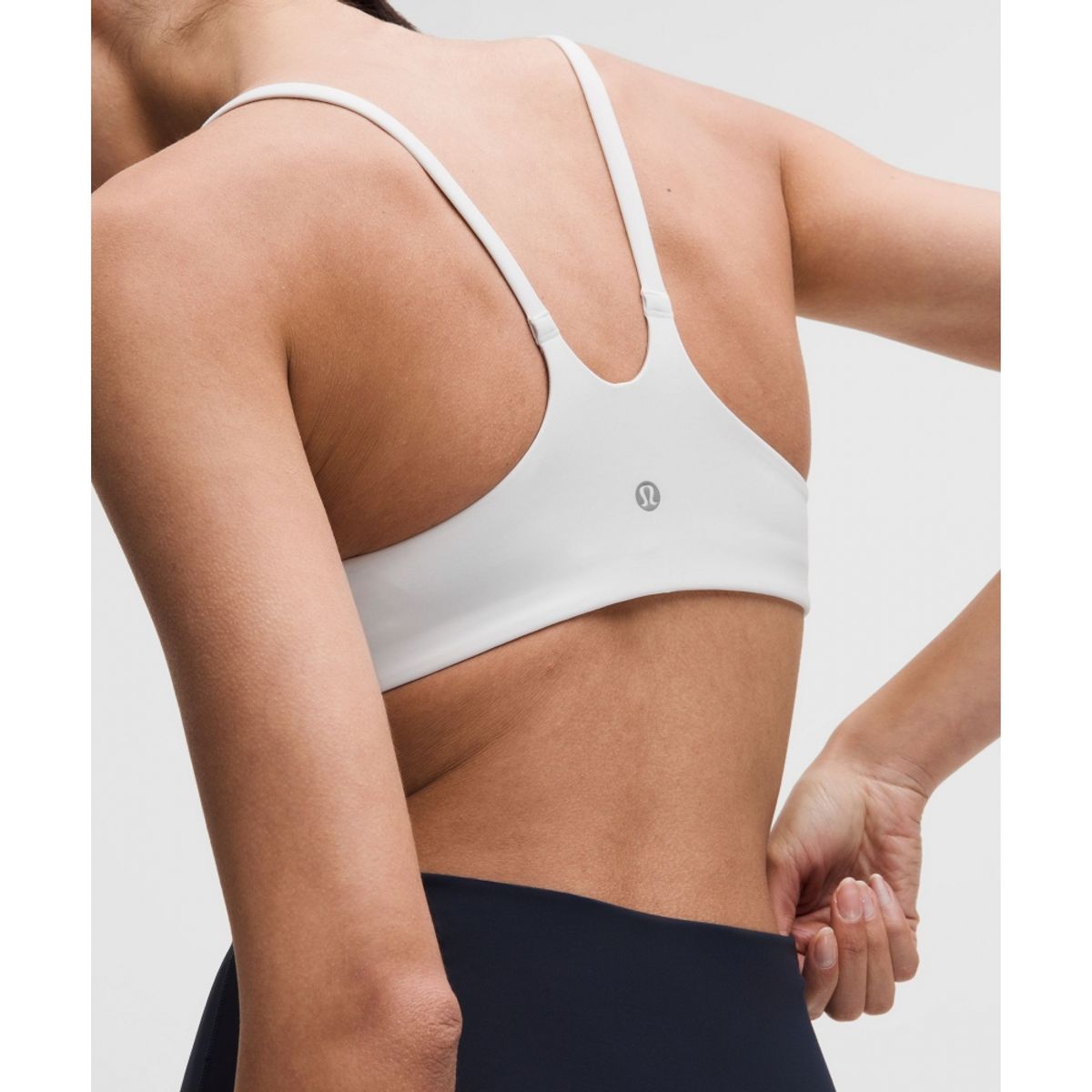 룰루레몬(LULULEMON) 원더 트레인 스트래피 레이서 브라 *라이트 서포트, A B컵  WHT