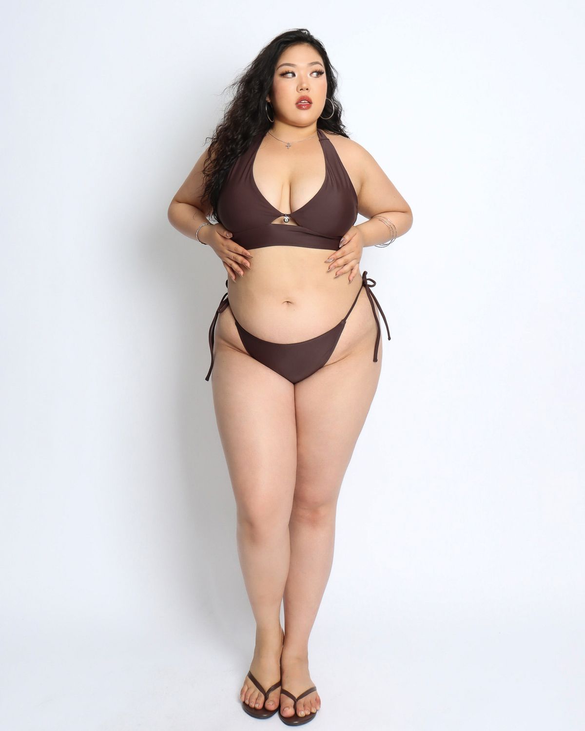 쿨시스(COOLSIS) CS KEYHOLE BIKINI BOTTOM (BROWN)
