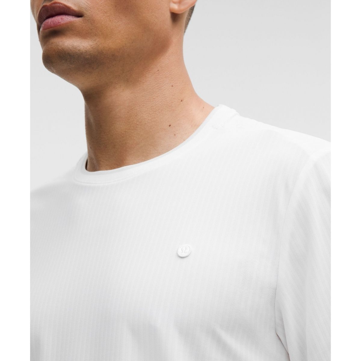 룰루레몬(LULULEMON) UV 프로텍티브 스트라이프 메쉬 테니스 셔츠  WHT