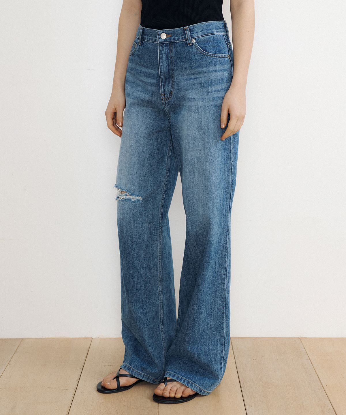 루시르주(LUCIR ZU) Distressed Wide-Leg Denim (blue)
