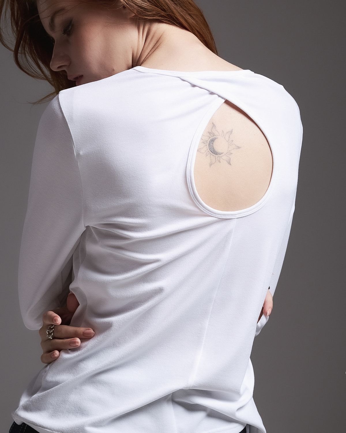 쿨시스(COOLSIS) CS BACK HOLE LINE TOP-052 (WHITE)