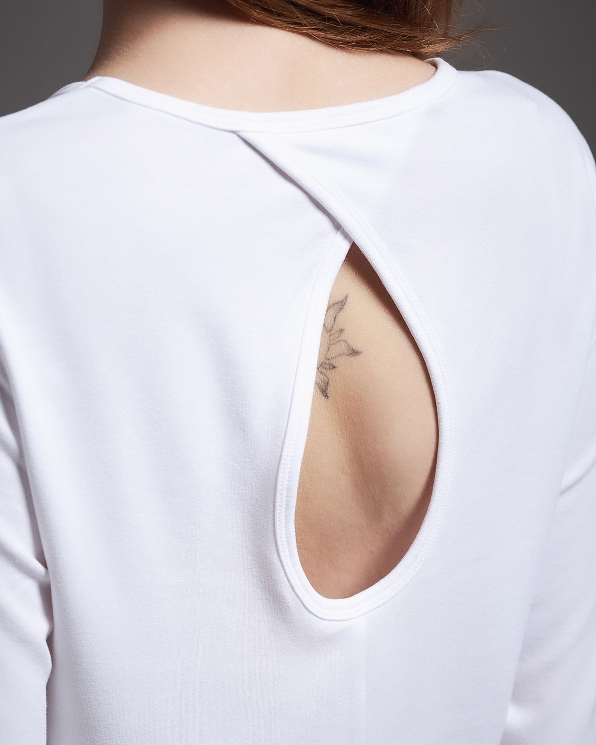 쿨시스(COOLSIS) CS BACK HOLE LINE TOP-052 (WHITE)