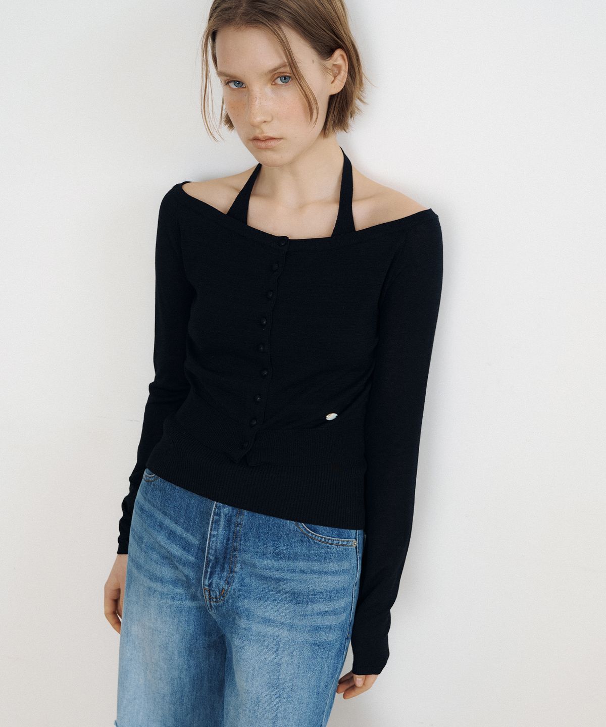 루시르주(LUCIR ZU) Airy Boat Neck Button Cardigan (black)