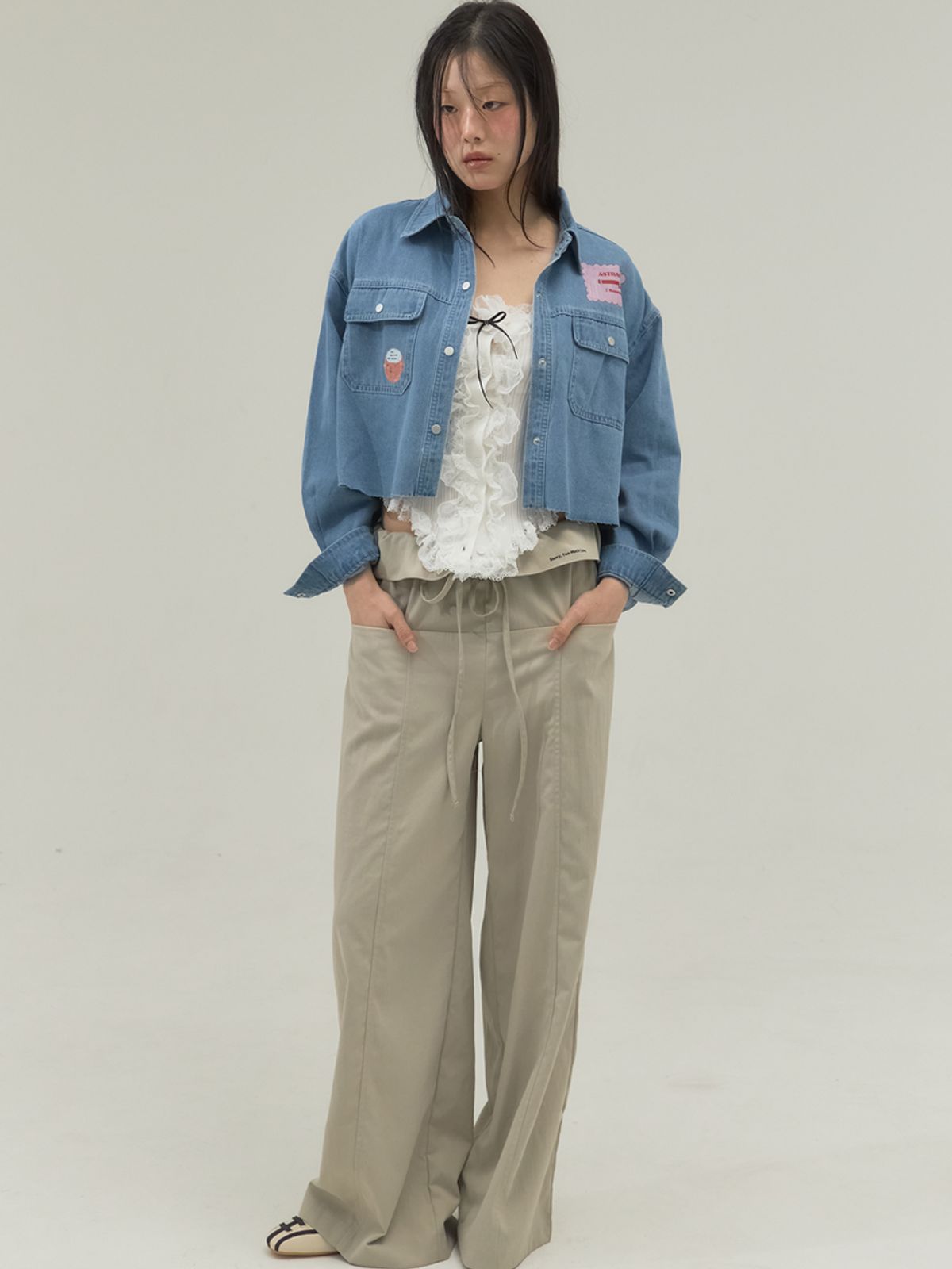 쏘리, 투 머치 러브(SORRY, TOO MUCH LOVE) Cropped Utility Denim Shirt Jacket_Sky Blue