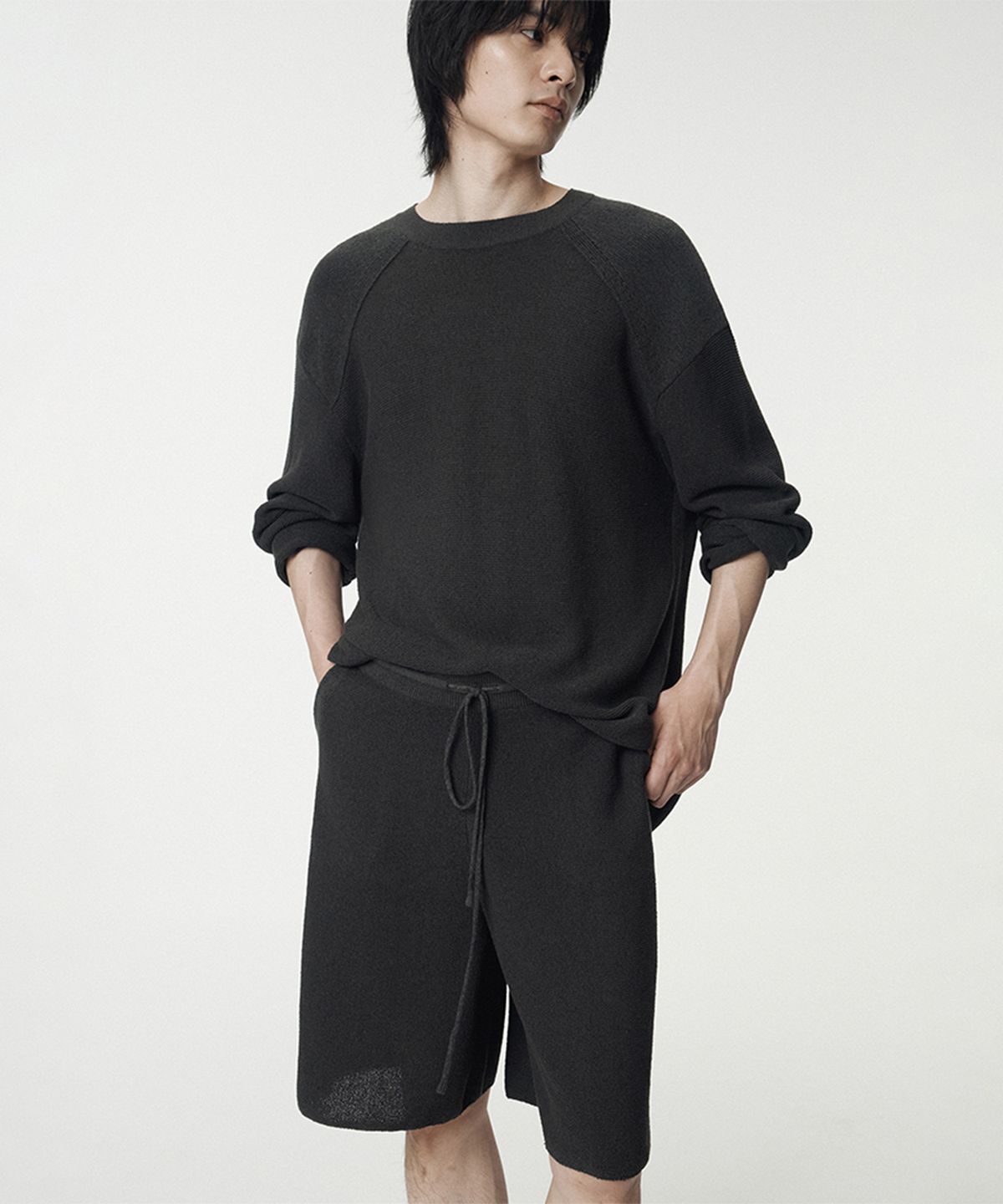 우마뭉(UMARMUNG) Korean Paper & Boucle Shorts_Charcoal