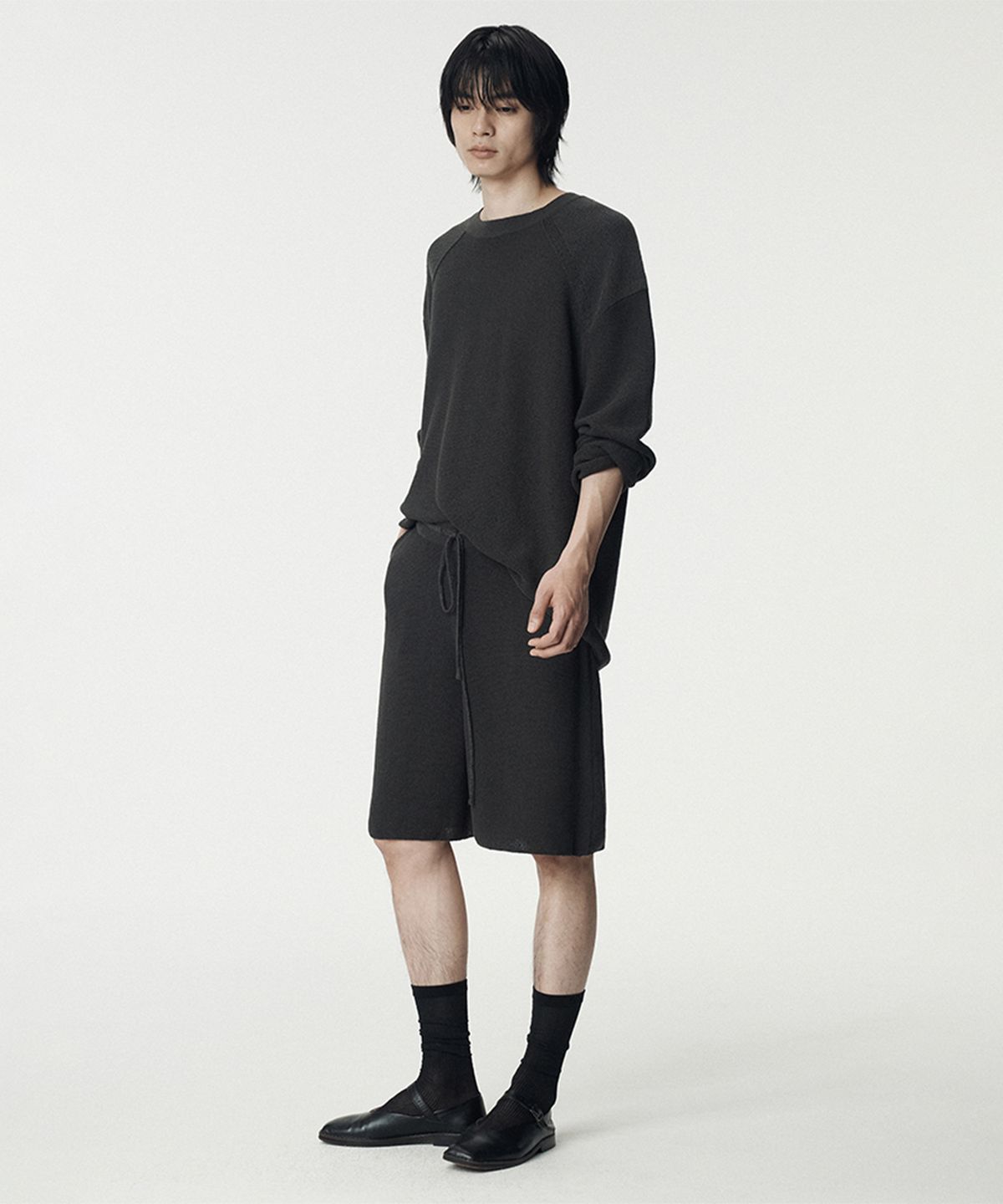 우마뭉(UMARMUNG) Korean Paper & Boucle Shorts_Charcoal