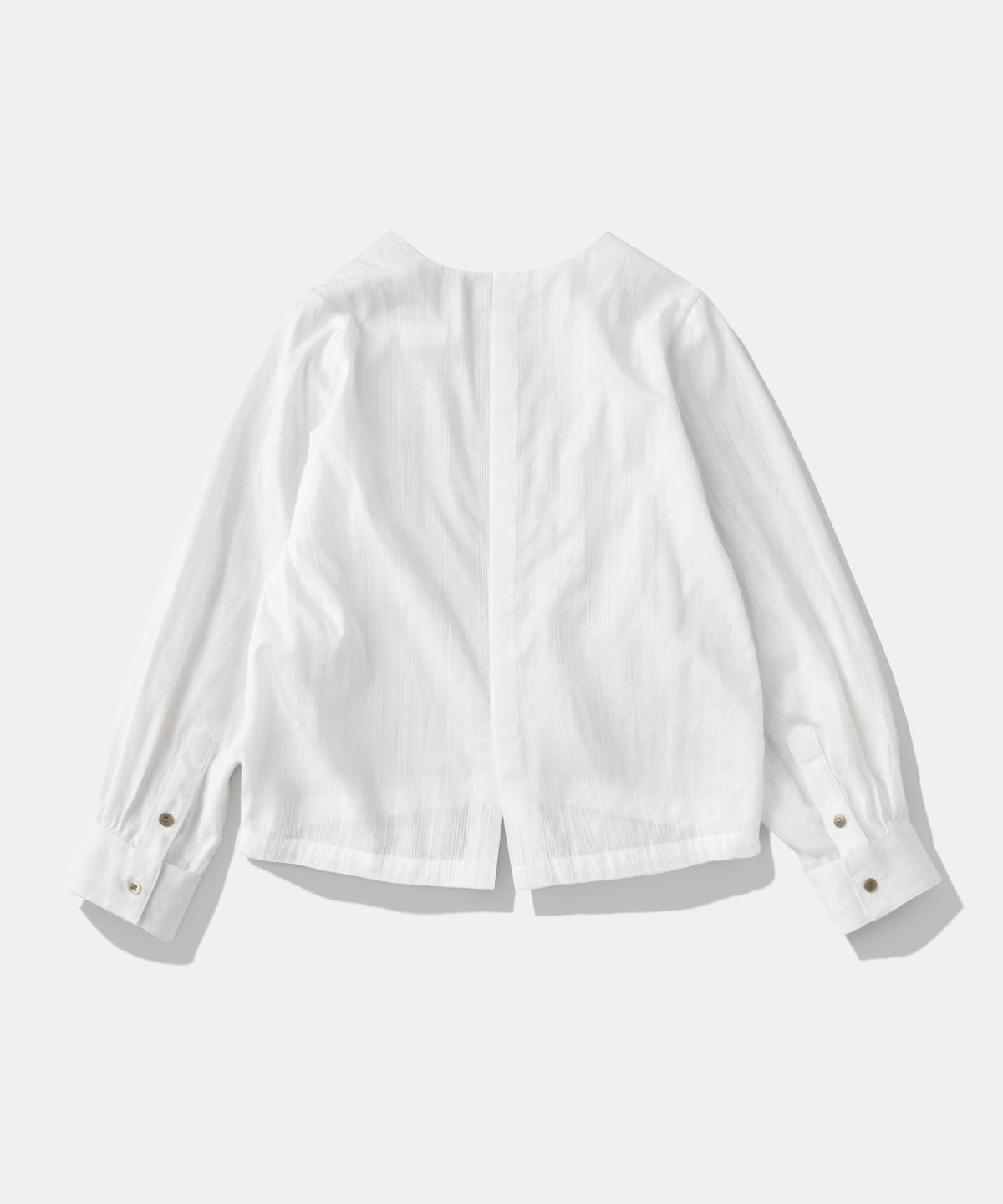 다이아몬드 레이라(DIAMOND LAYLA) Back Button U-Neck Blouse Shirt B02
