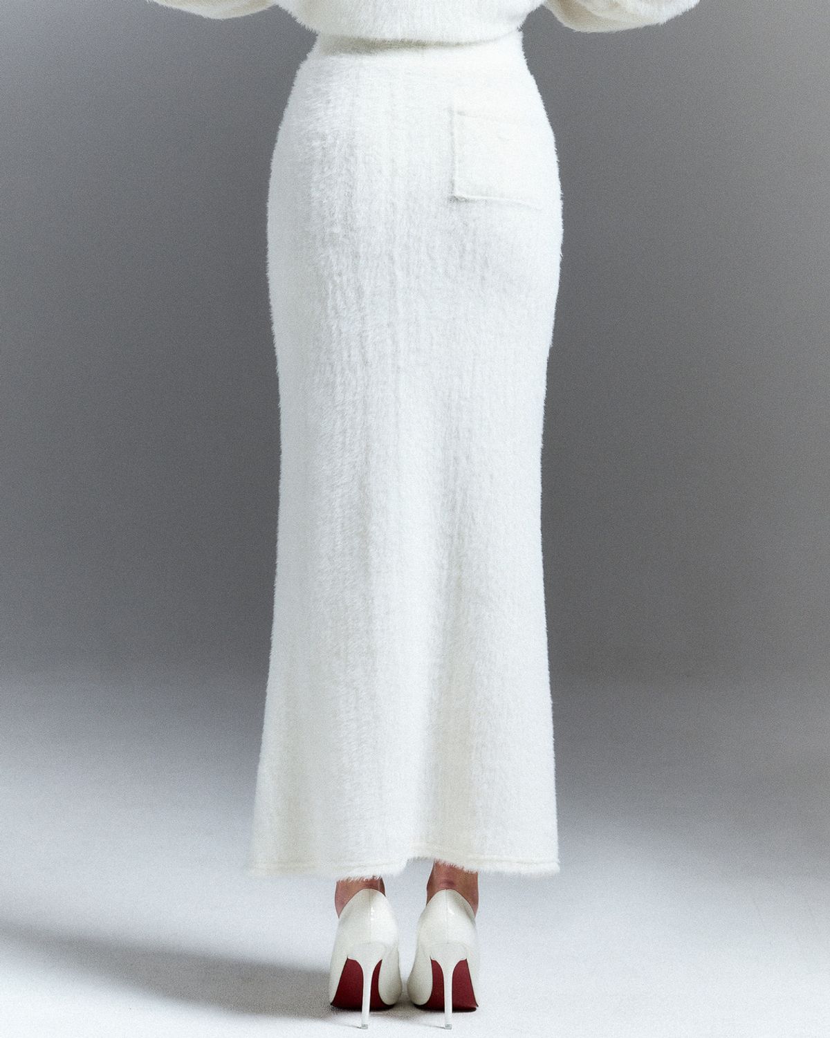 쿨시스(COOLSIS) CS FUR MERMAID LONG SK-059 (WHITE)