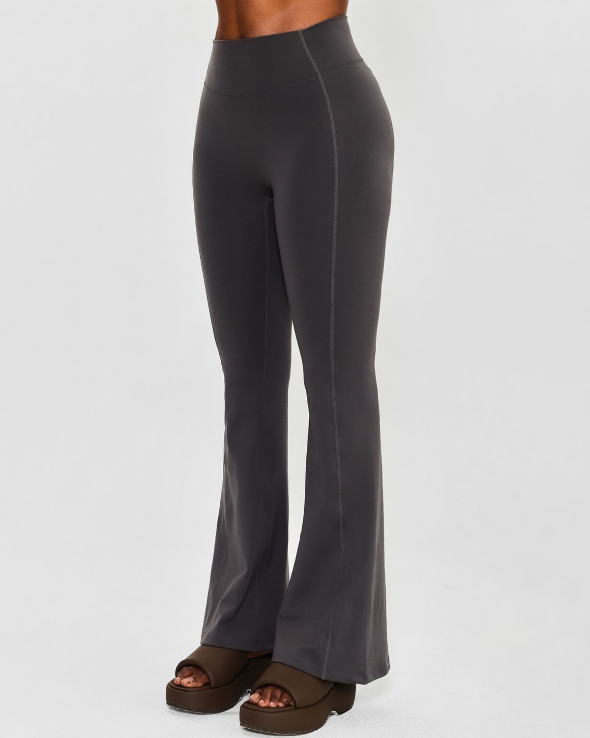 쿨시스(COOLSIS) CS CURVE BOOTCUT LEGGINGS (ASHBROWN)