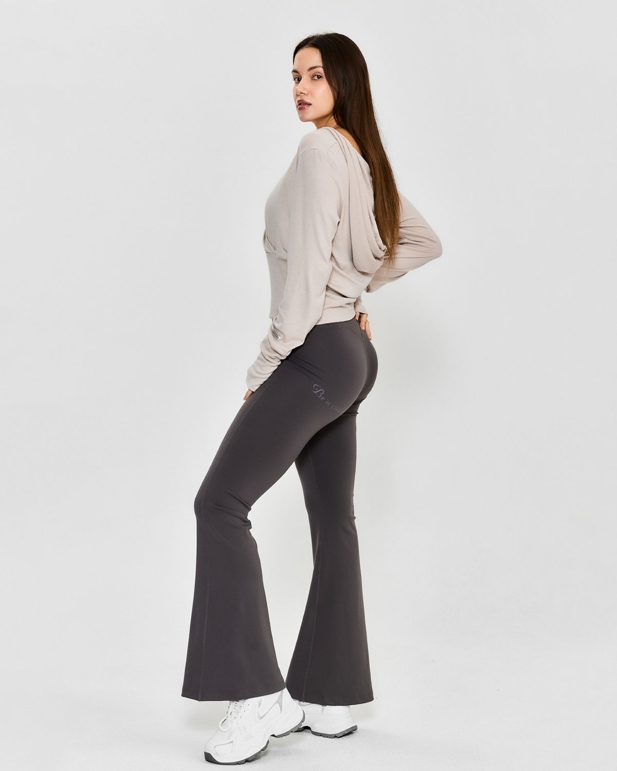 쿨시스(COOLSIS) CS CURVE BOOTCUT LEGGINGS (ASHBROWN)